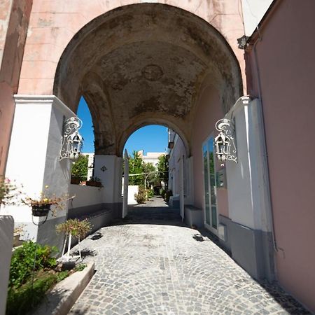 Controvento In Villa Eldorado Прочида Экстерьер фото
