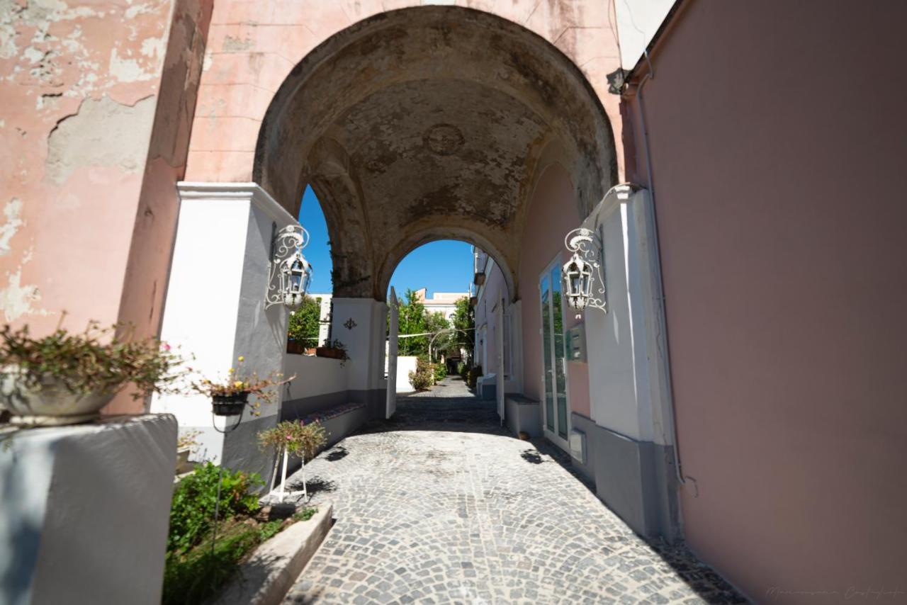 Controvento In Villa Eldorado Прочида Экстерьер фото