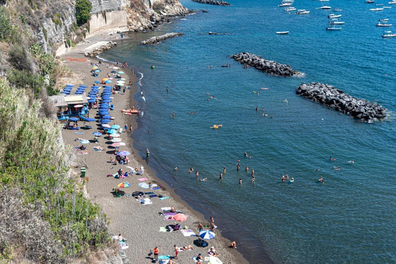 Controvento In Villa Eldorado Прочида Экстерьер фото